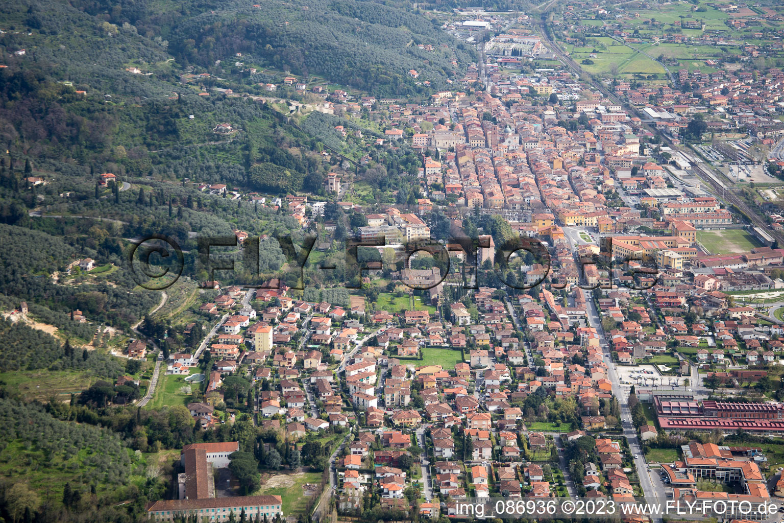 Vue aérienne de Pietrasanta dans le département Toscane, Italie