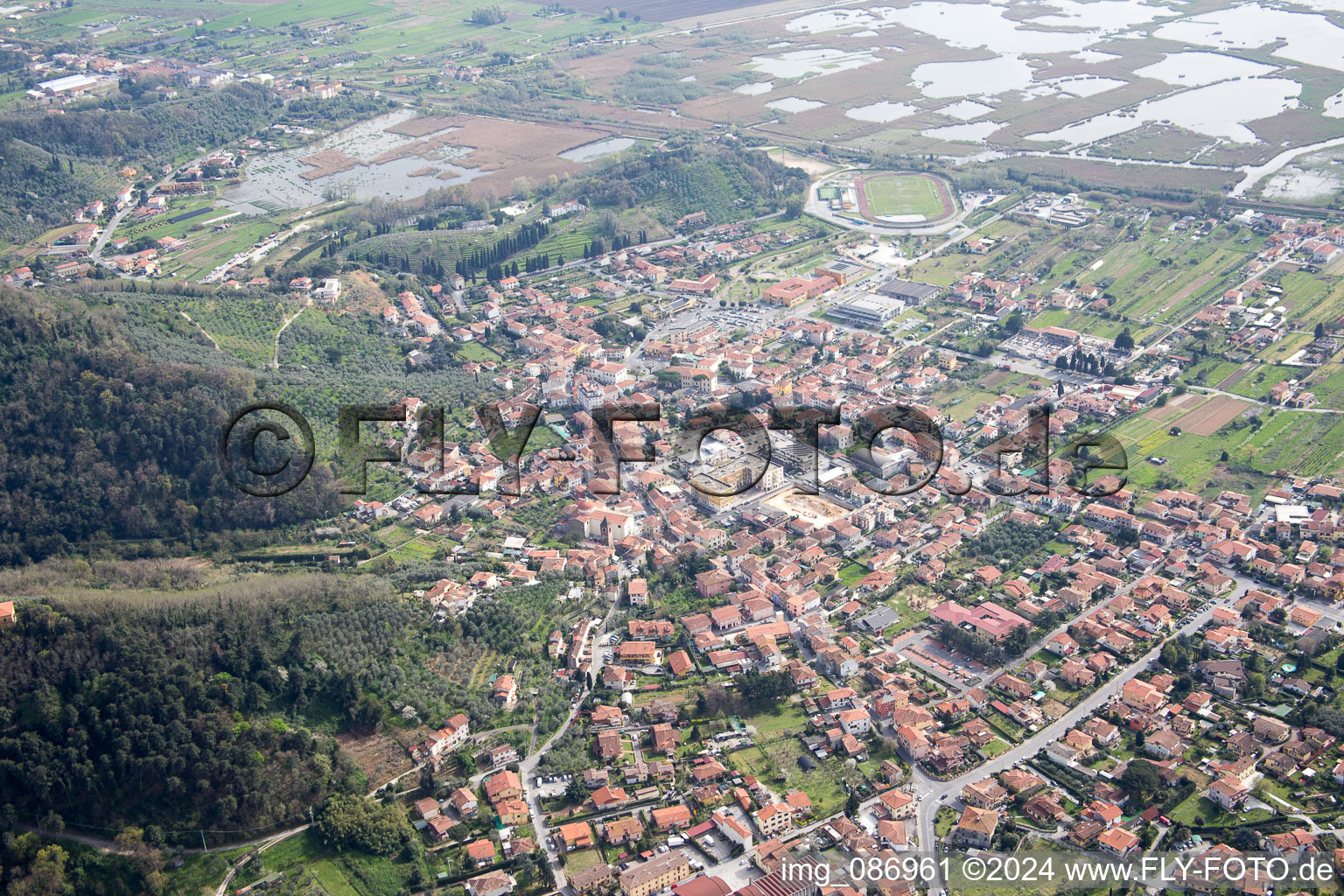 Vue aérienne de Massarosa dans le département Lucca, Italie