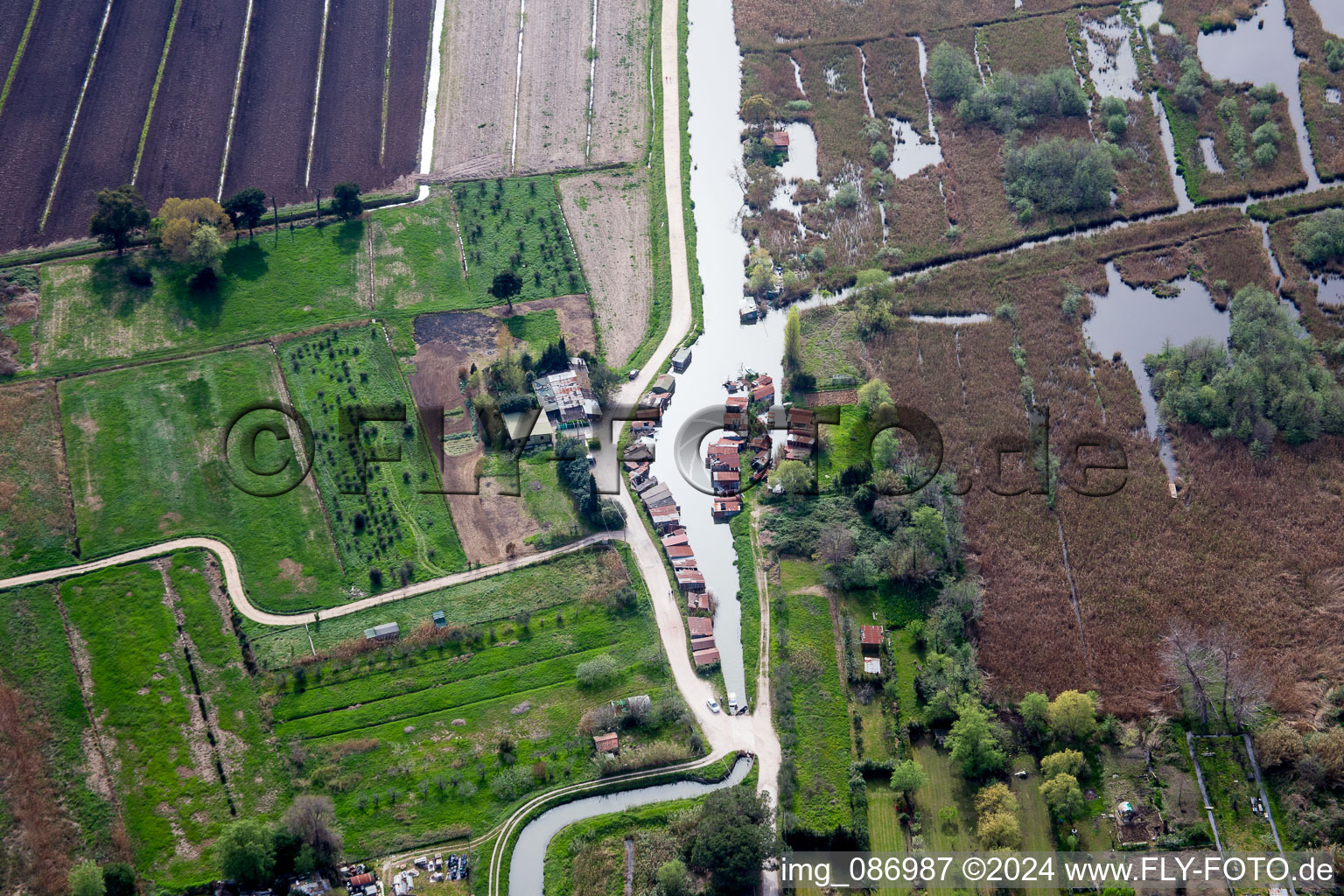 Image drone de Massarosa dans le département Lucca, Italie