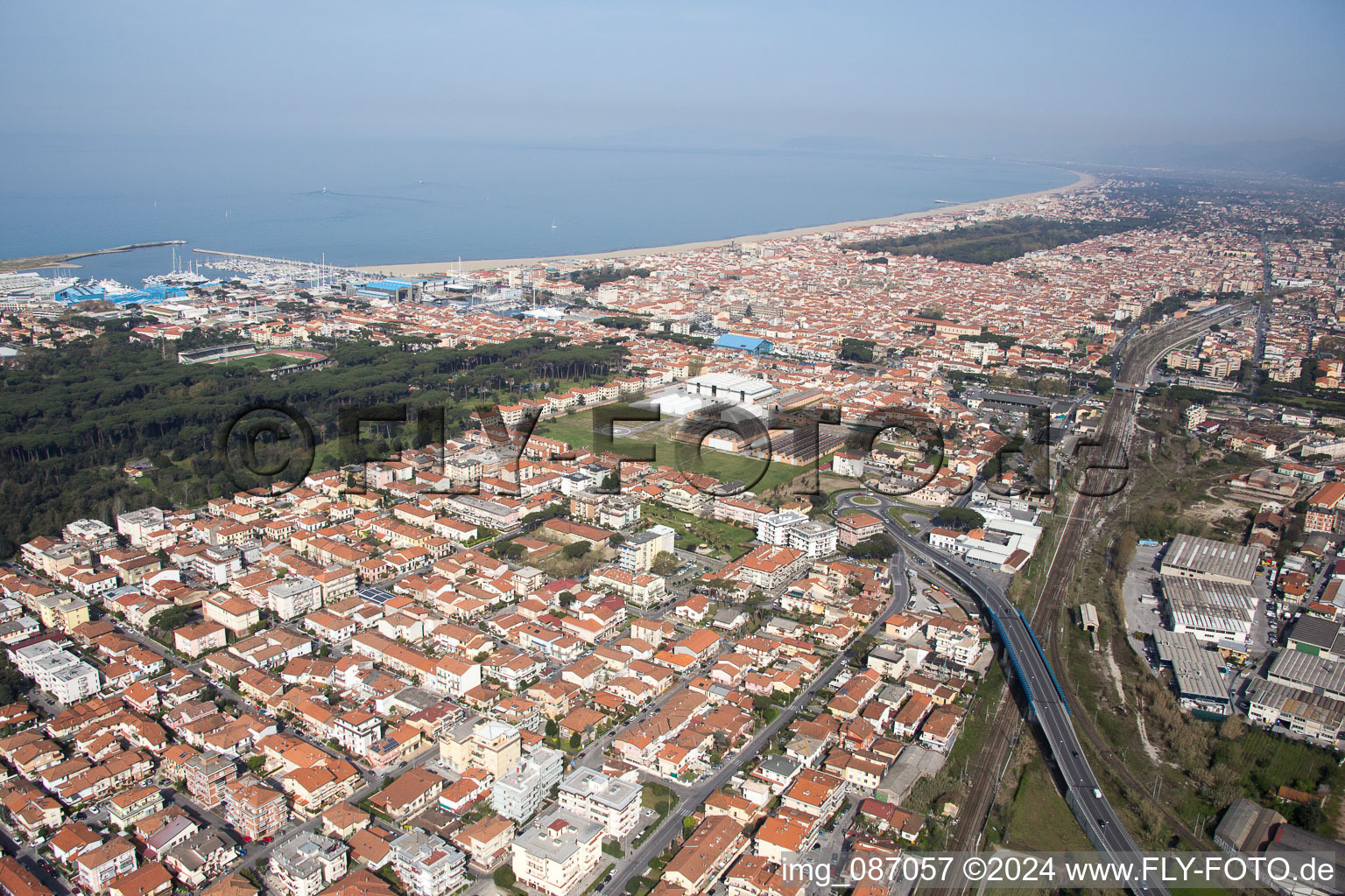 Vue aérienne de Villa Macchia à Viareggio dans le département Lucca, Italie