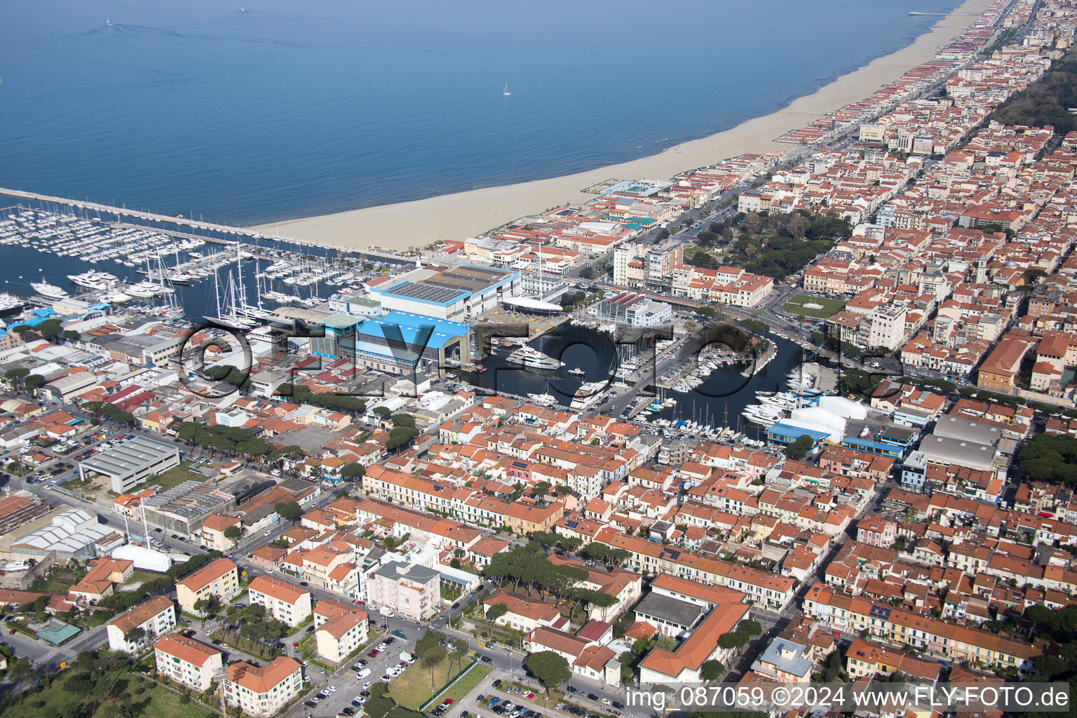 Viareggio dans le département Lucca, Italie d'un drone