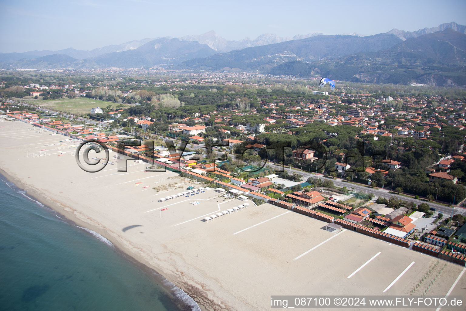 Forte dei Marmi dans le département Lucca, Italie vue d'en haut