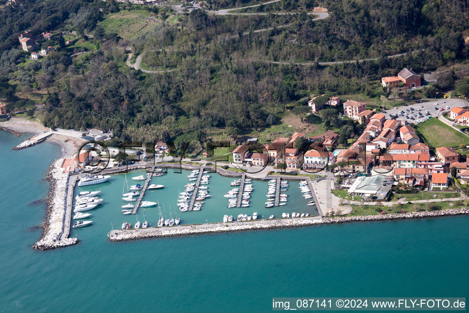 Fiumaretta di Ameglia dans le département Ligurie, Italie hors des airs