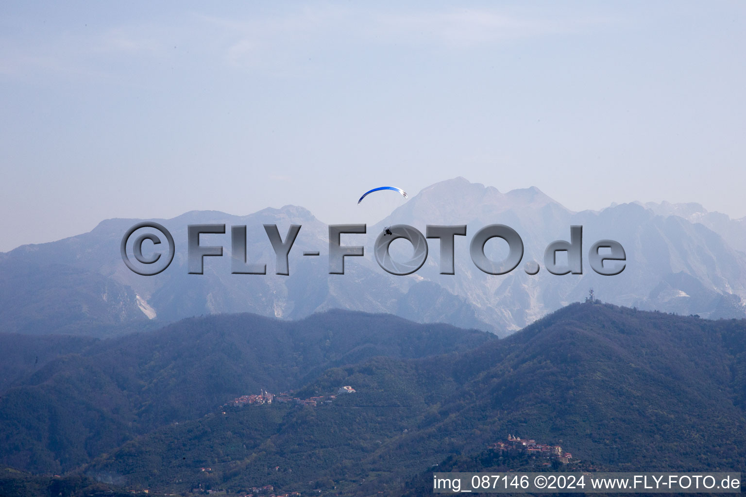 Vue aérienne de Amélie à Carrara dans le département Massa-Carrara, Italie