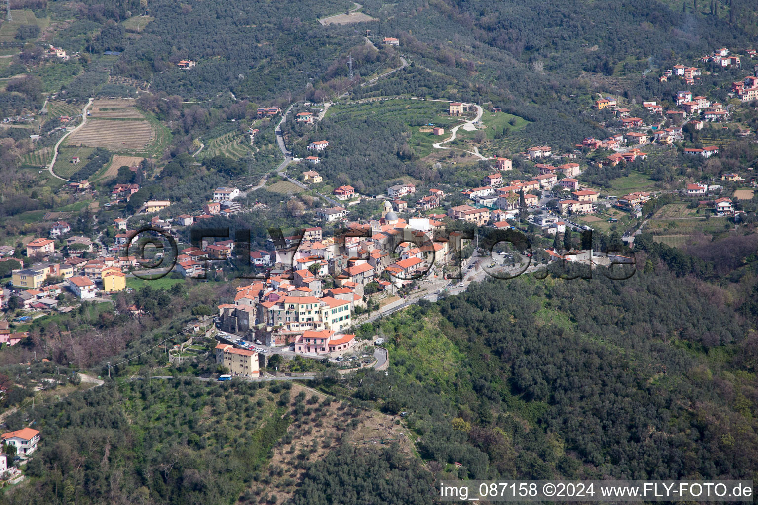 Nicola dans le département Ligurie, Italie vue d'en haut