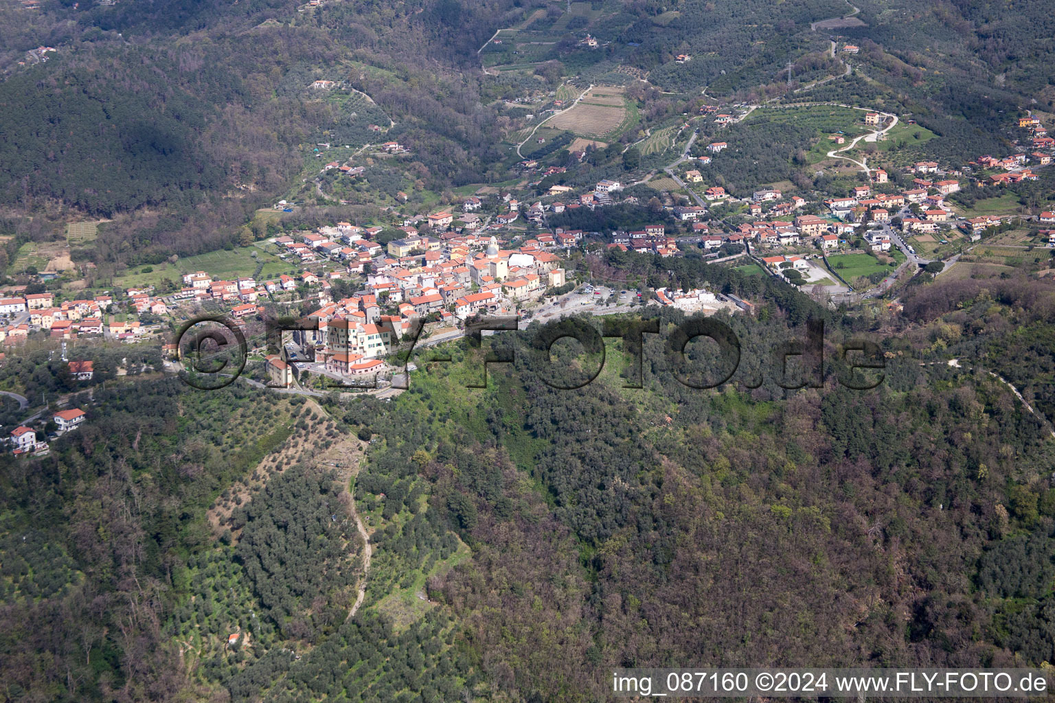 Nicola dans le département Ligurie, Italie depuis l'avion