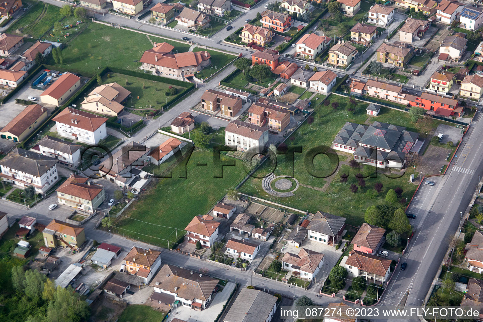 Vue aérienne de Donzella dans le département Vénétie, Italie