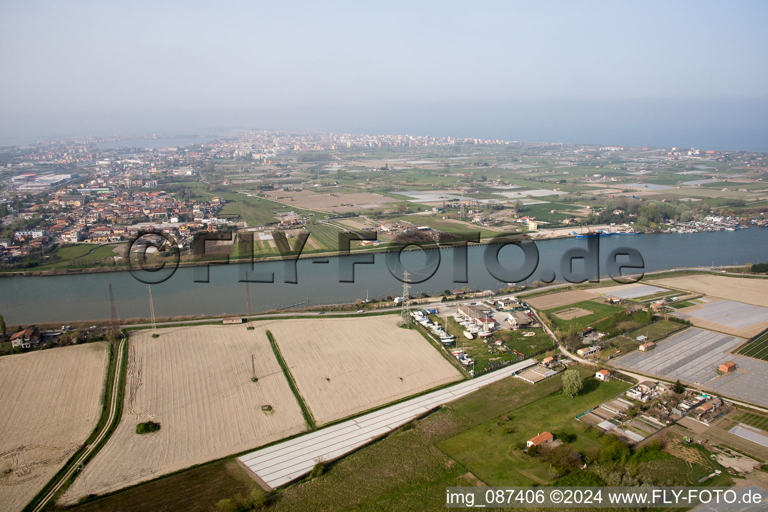 Vue aérienne de Sant'Antonio dans le département Vénétie, Italie