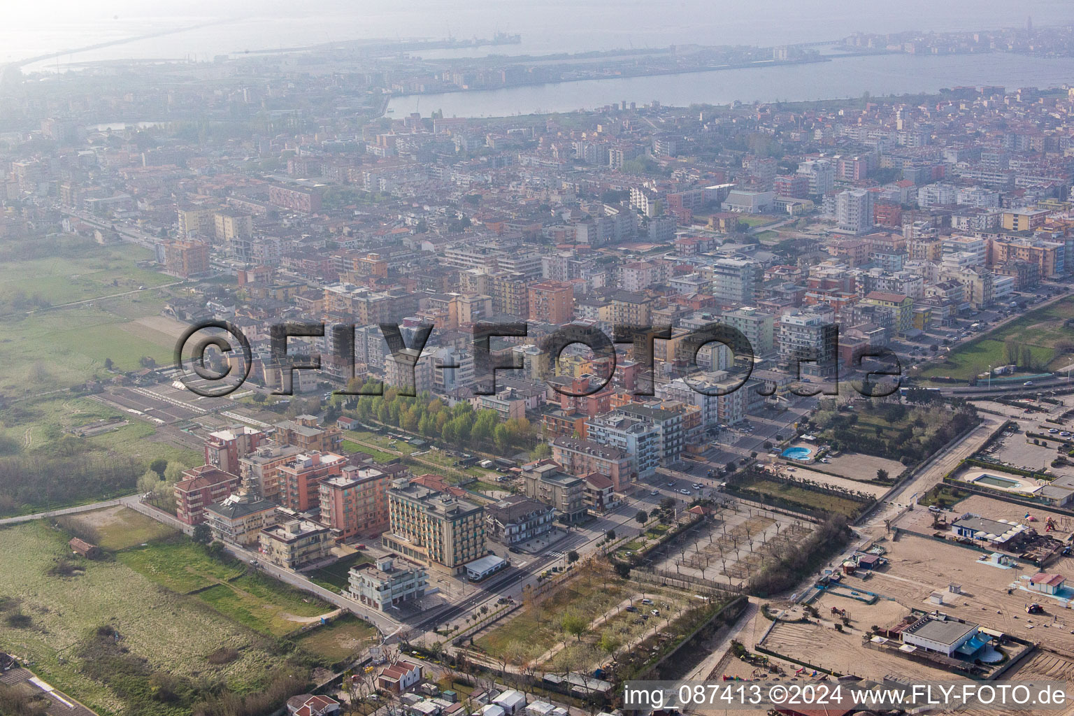 Vue aérienne de Sous-marine de Chioggia à Chioggia dans le département Metropolitanstadt Venedig, Italie