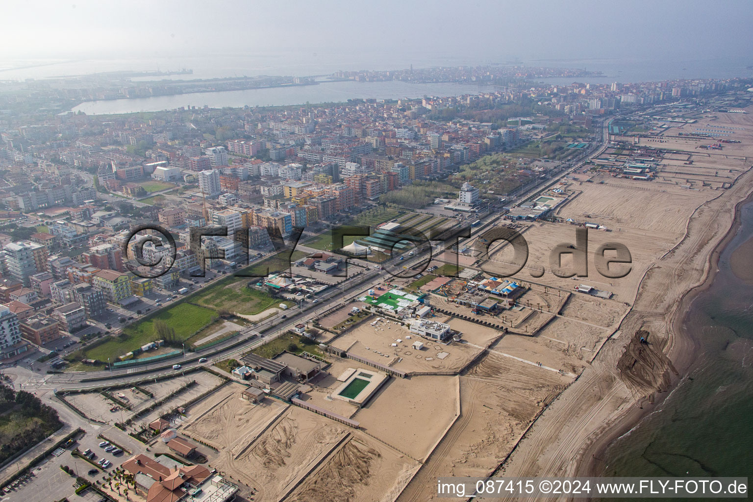 Sottomarina di Chioggia dans le département Vénétie, Italie d'en haut