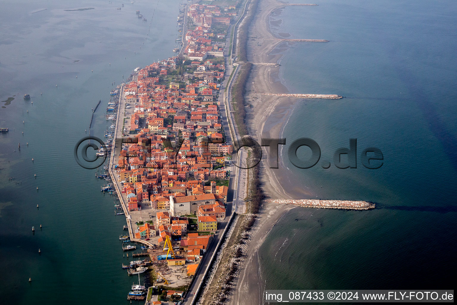 Vue oblique de Zone d'habitation dans le quartier Pellestrina à Venise à Pellestrina dans le département Vénétie, Italie