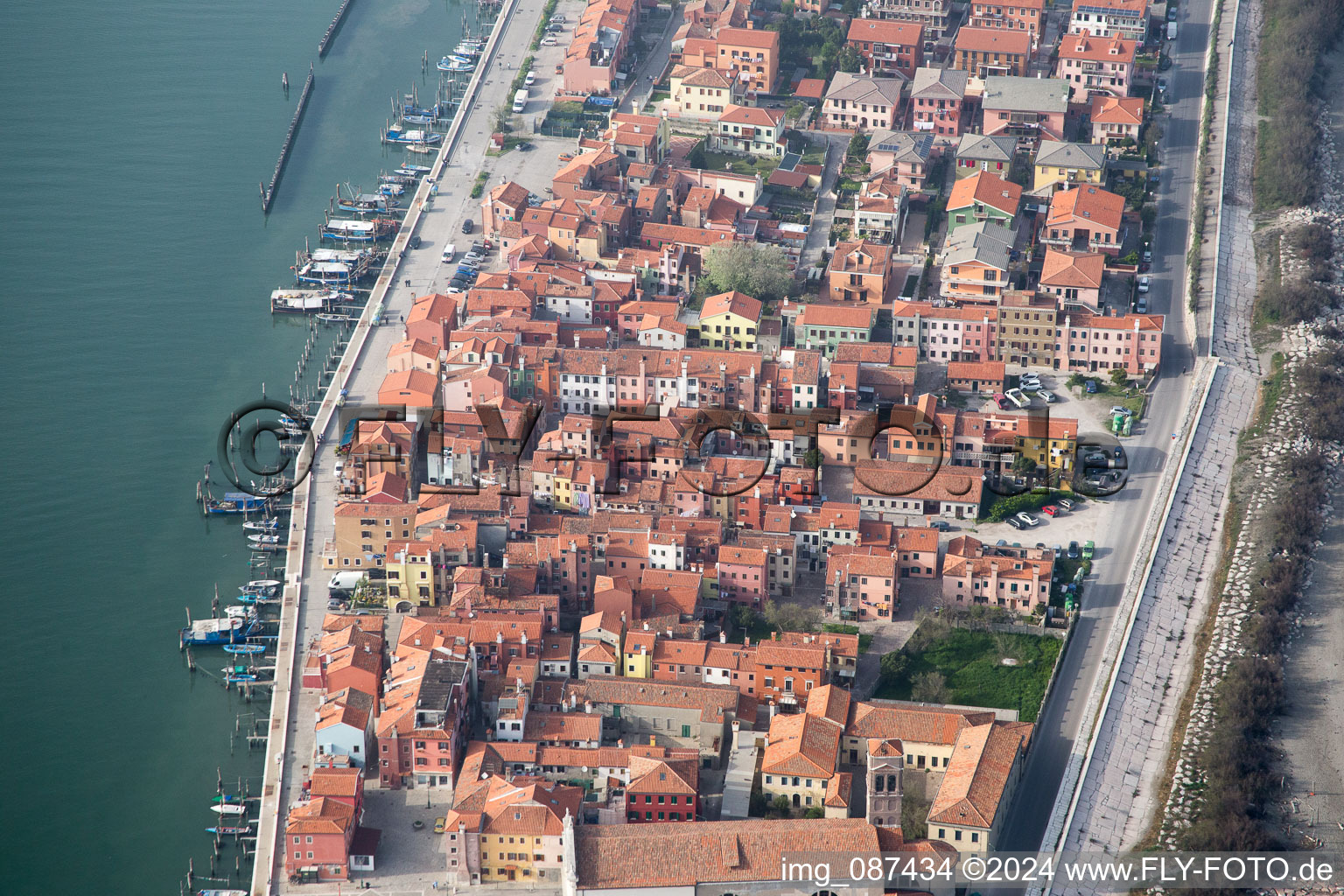 Zone d'habitation dans le quartier Pellestrina à Venise à Pellestrina dans le département Vénétie, Italie d'en haut