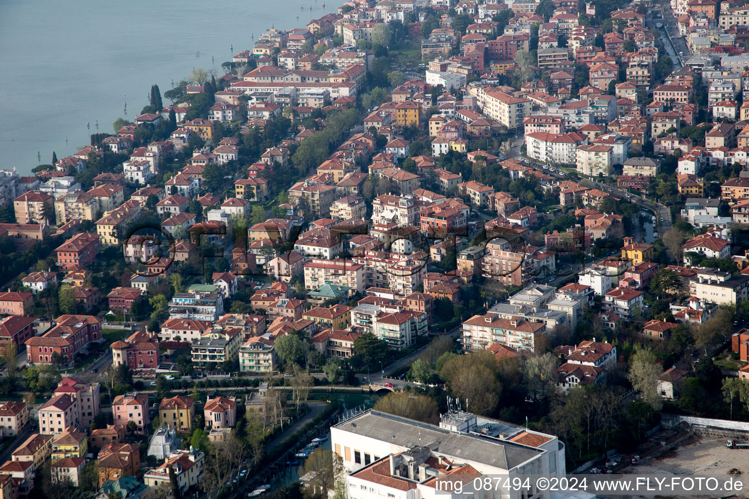 Vue aérienne de Citta Giardino à Venezia dans le département Vénétie, Italie