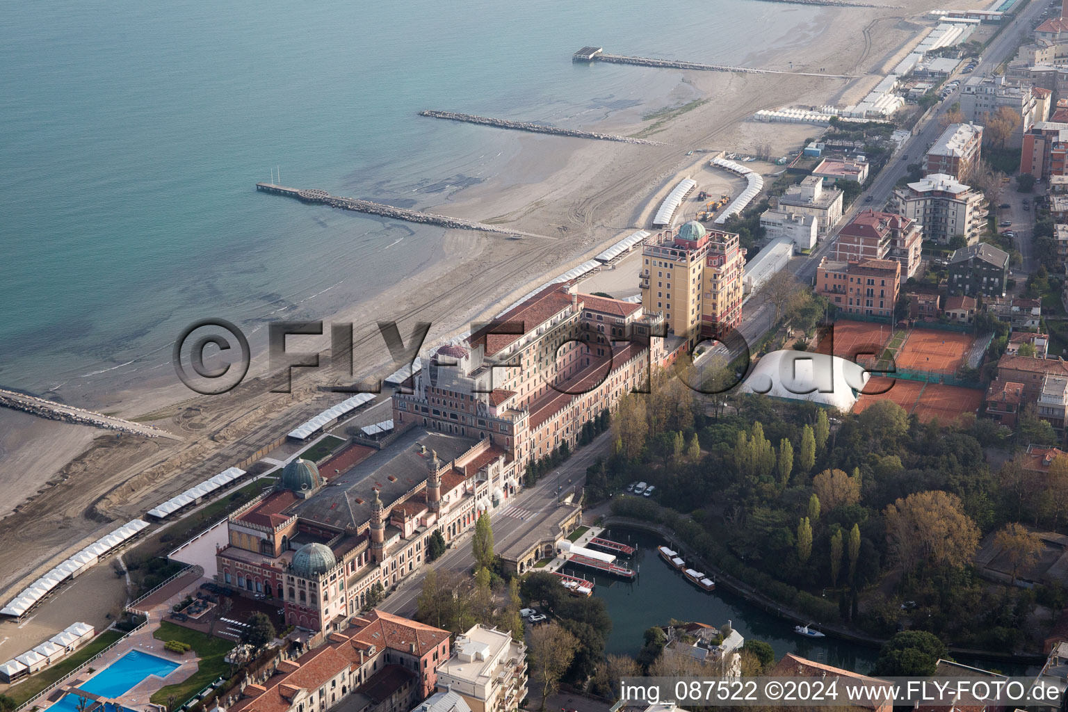 Vue aérienne de Lido de Venise, Casino à Venezia dans le département Vénétie, Italie