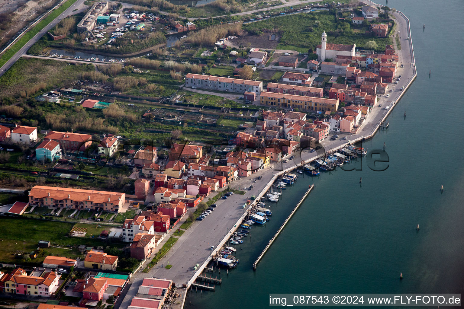 Vue aérienne de Surface de l'eau sur la côte méditerranéenne à Chioggia à Venezia dans le département Vénétie, Italie