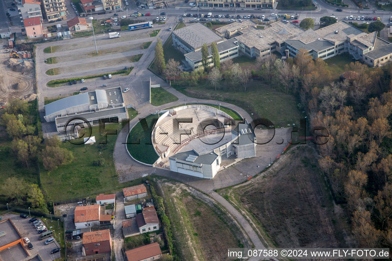 Vue aérienne de Arène Artis à Chioggia dans le département Metropolitanstadt Venedig, Italie