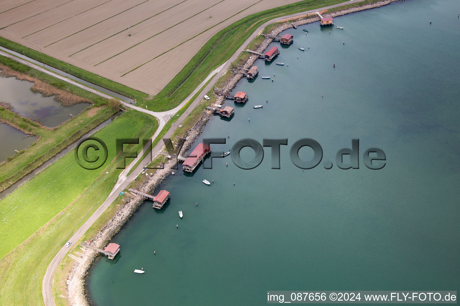 Porto Tolle dans le département Vénétie, Italie vue d'en haut