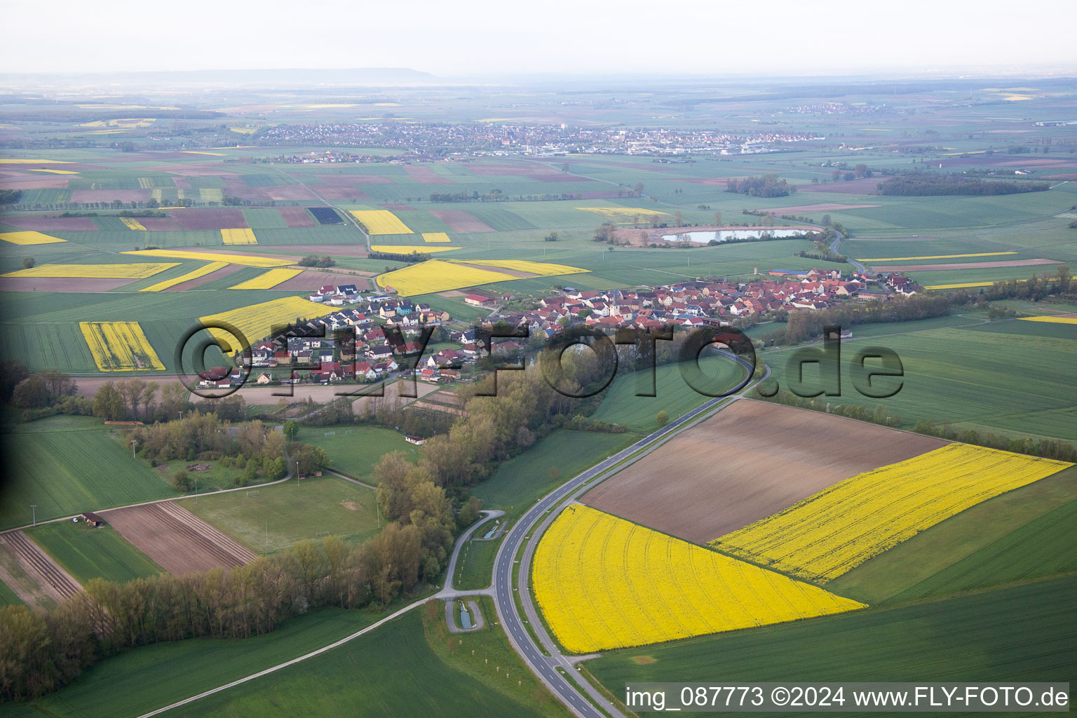 Vue oblique de Sulzheim dans le département Bavière, Allemagne