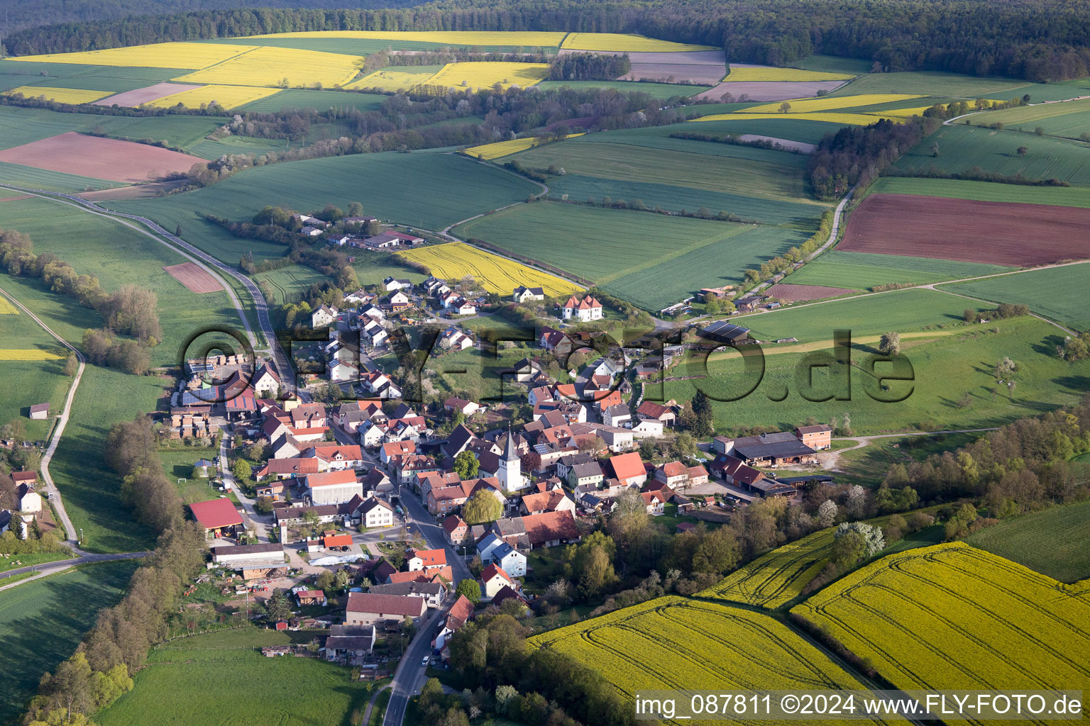 Vue aérienne de Quartier Falsbrunn in Rauhenebrach dans le département Bavière, Allemagne