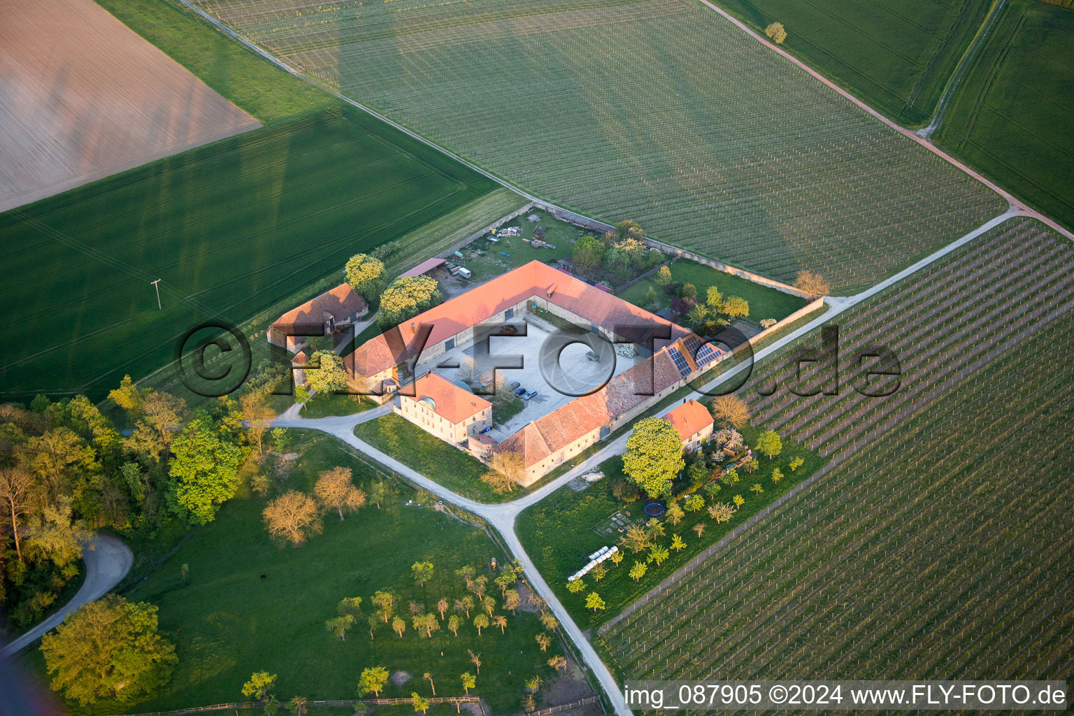 Vue oblique de Hallburg dans le département Bavière, Allemagne