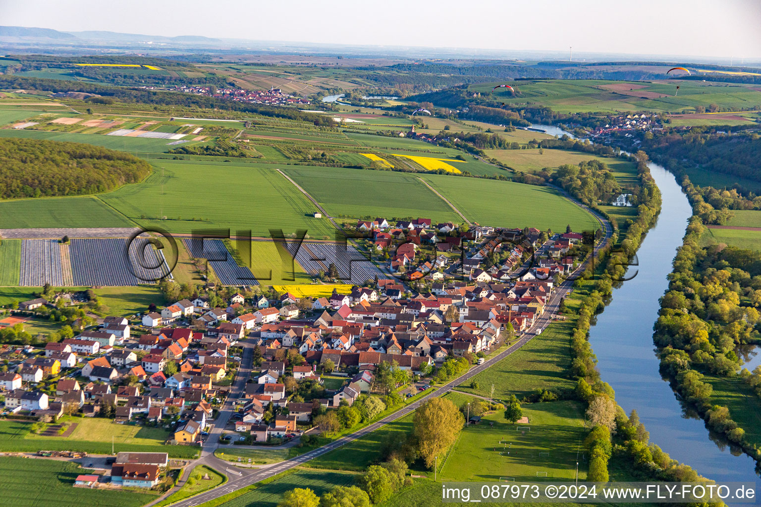 Vue oblique de Quartier Hirschfeld in Röthlein dans le département Bavière, Allemagne