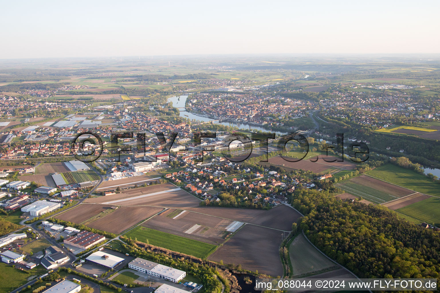 Vue aérienne de Albertshofen dans le département Bavière, Allemagne