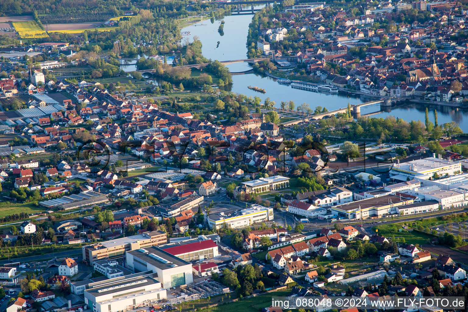 Photographie aérienne de Kitzingen dans le département Bavière, Allemagne