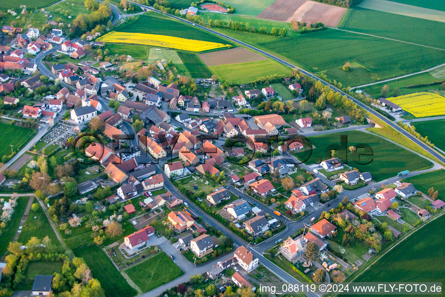 Vue aérienne de Schallfeld dans le département Bavière, Allemagne