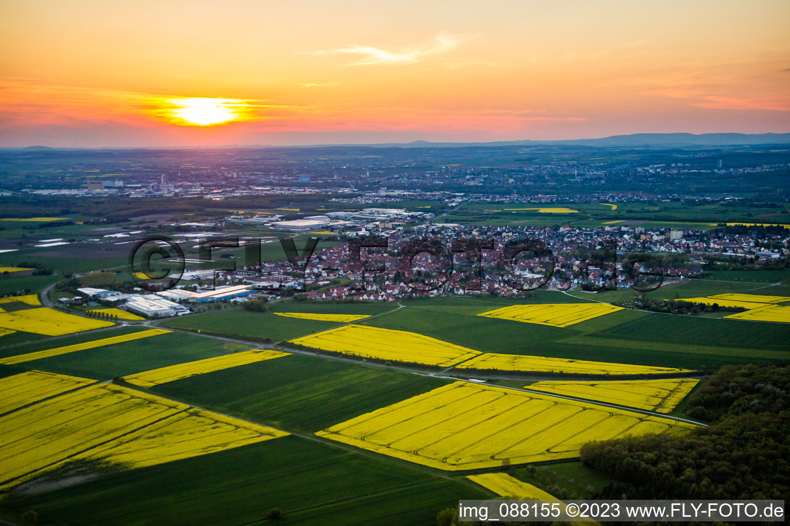 Vue aérienne de Du sud-est à Gochsheim dans le département Bavière, Allemagne