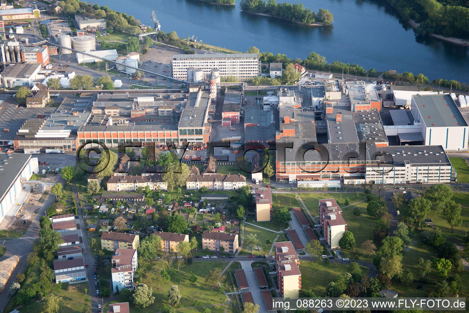 Vue aérienne de Essité à le quartier Sandhofen in Mannheim dans le département Bade-Wurtemberg, Allemagne