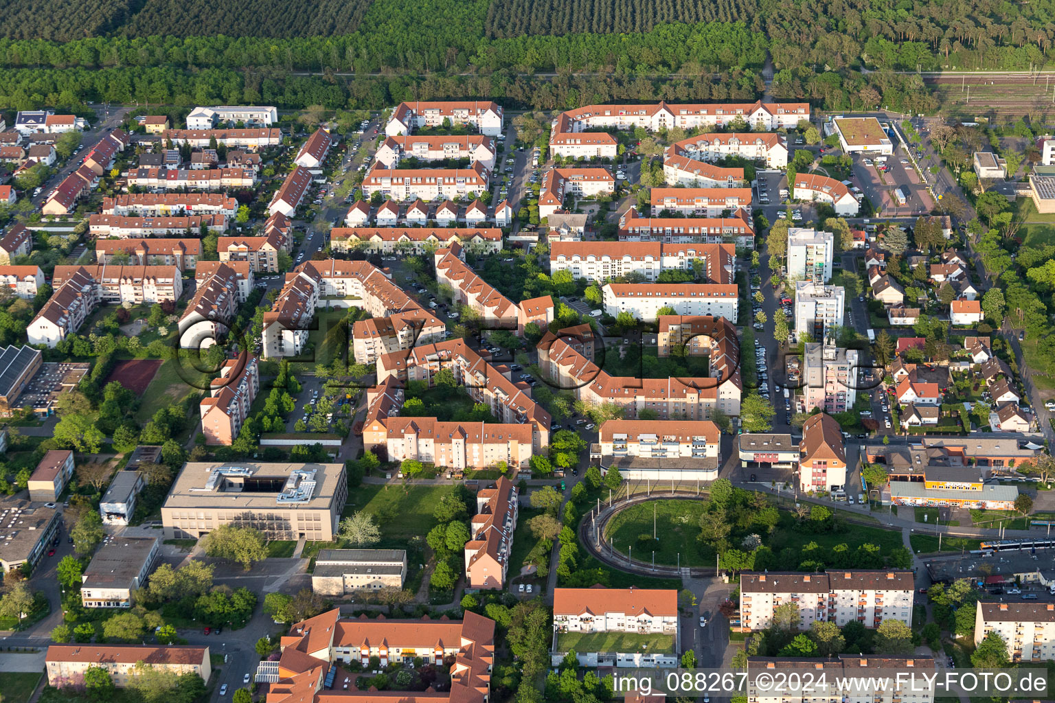 Vue oblique de Quartier Schönau in Mannheim dans le département Bade-Wurtemberg, Allemagne