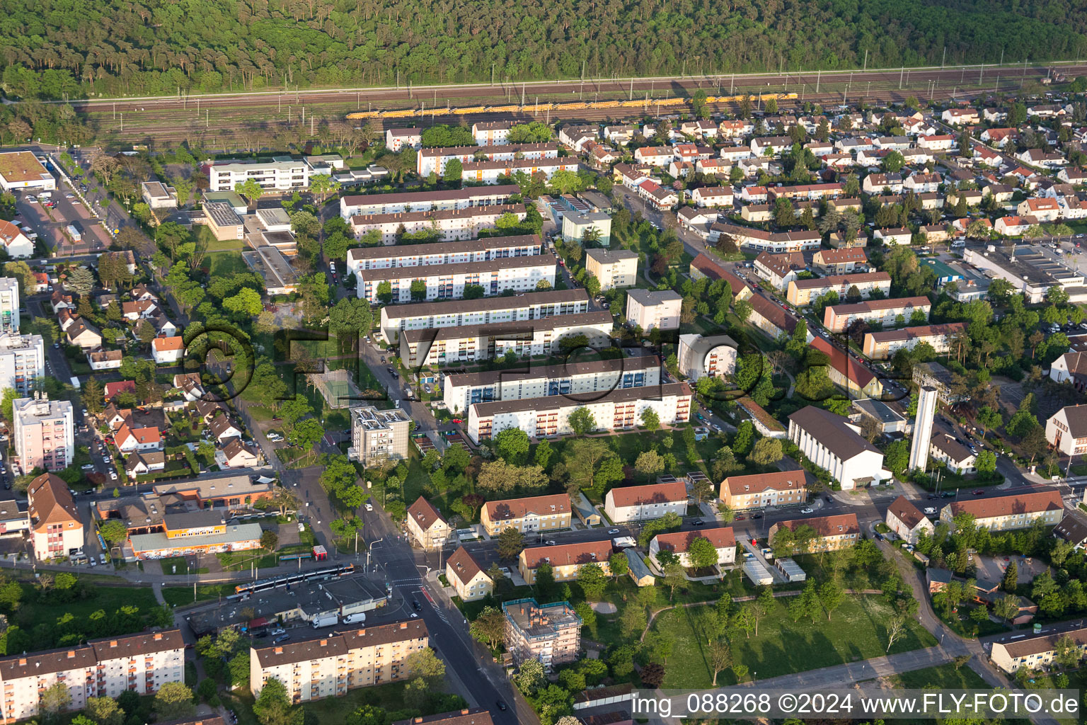 Quartier Schönau in Mannheim dans le département Bade-Wurtemberg, Allemagne d'en haut