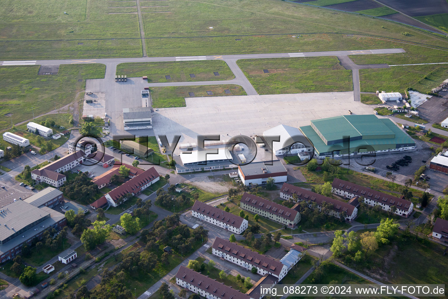 Photographie aérienne de Aérodrome de Coleman à le quartier Sandhofen in Mannheim dans le département Bade-Wurtemberg, Allemagne