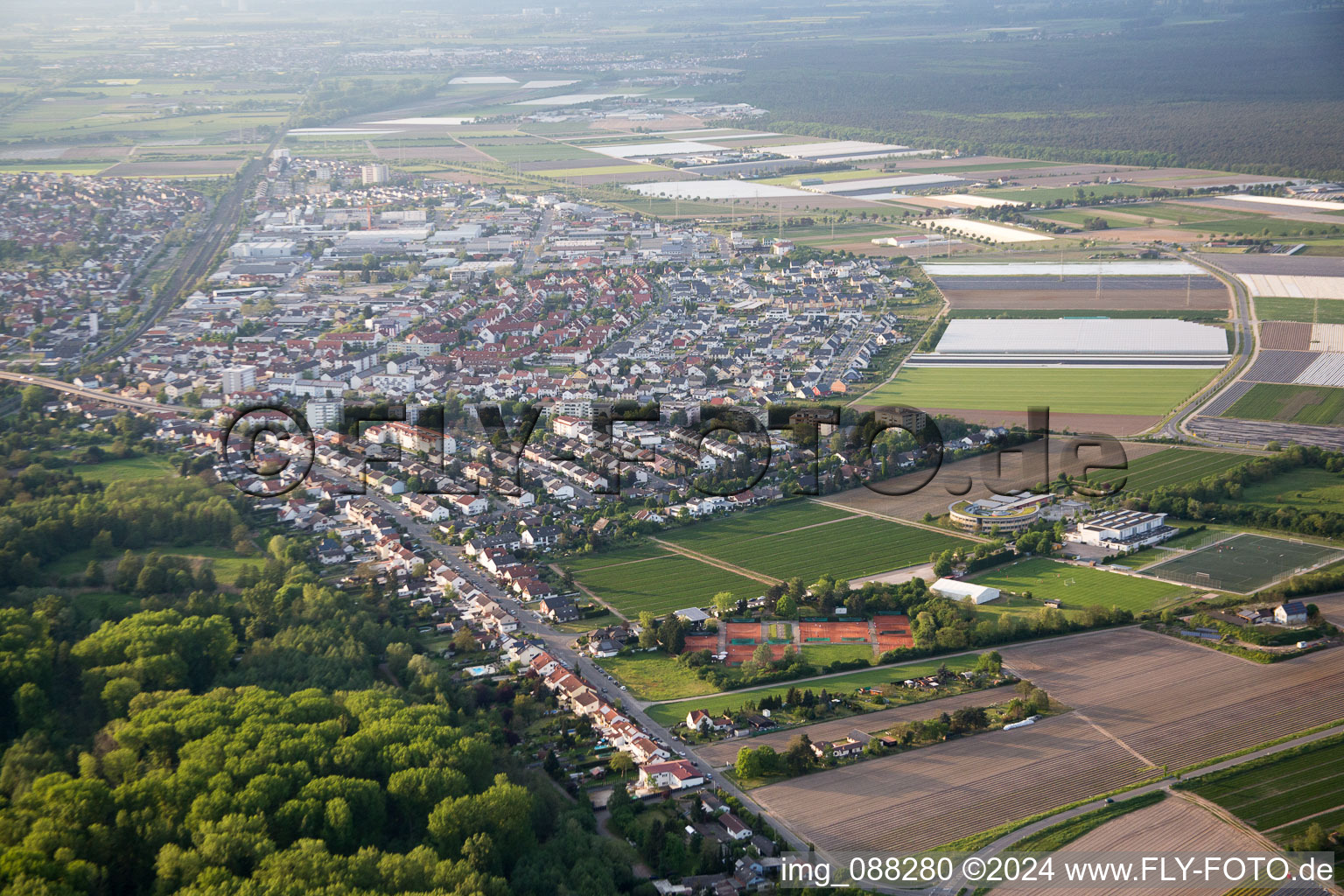 Image drone de Lampertheim dans le département Hesse, Allemagne