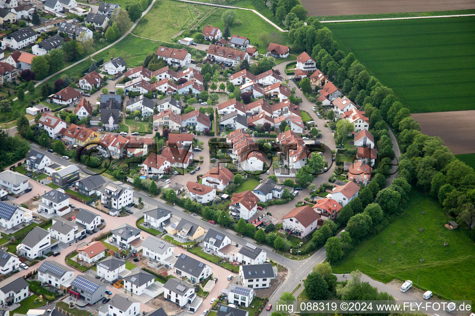 Lorsch dans le département Hesse, Allemagne du point de vue du drone