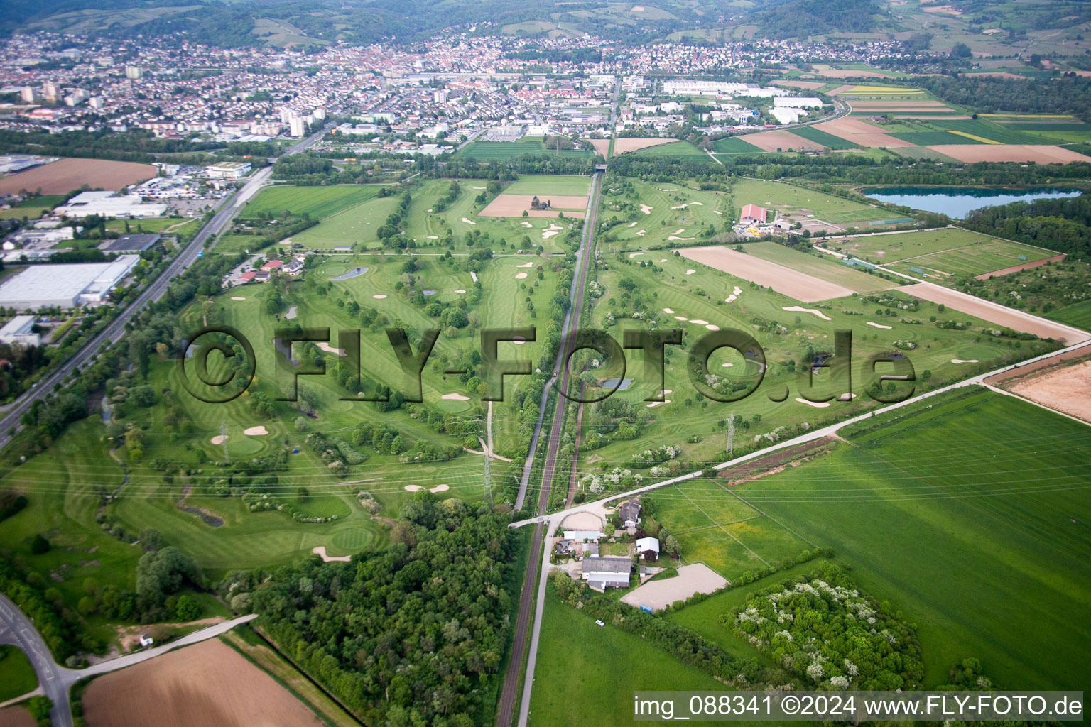 Vue aérienne de Terrain de golf à Bensheim dans le département Hesse, Allemagne