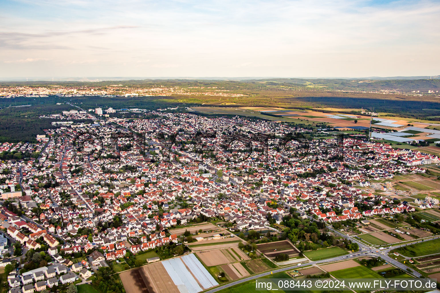 Vue aérienne de De l'ouest à Griesheim dans le département Hesse, Allemagne