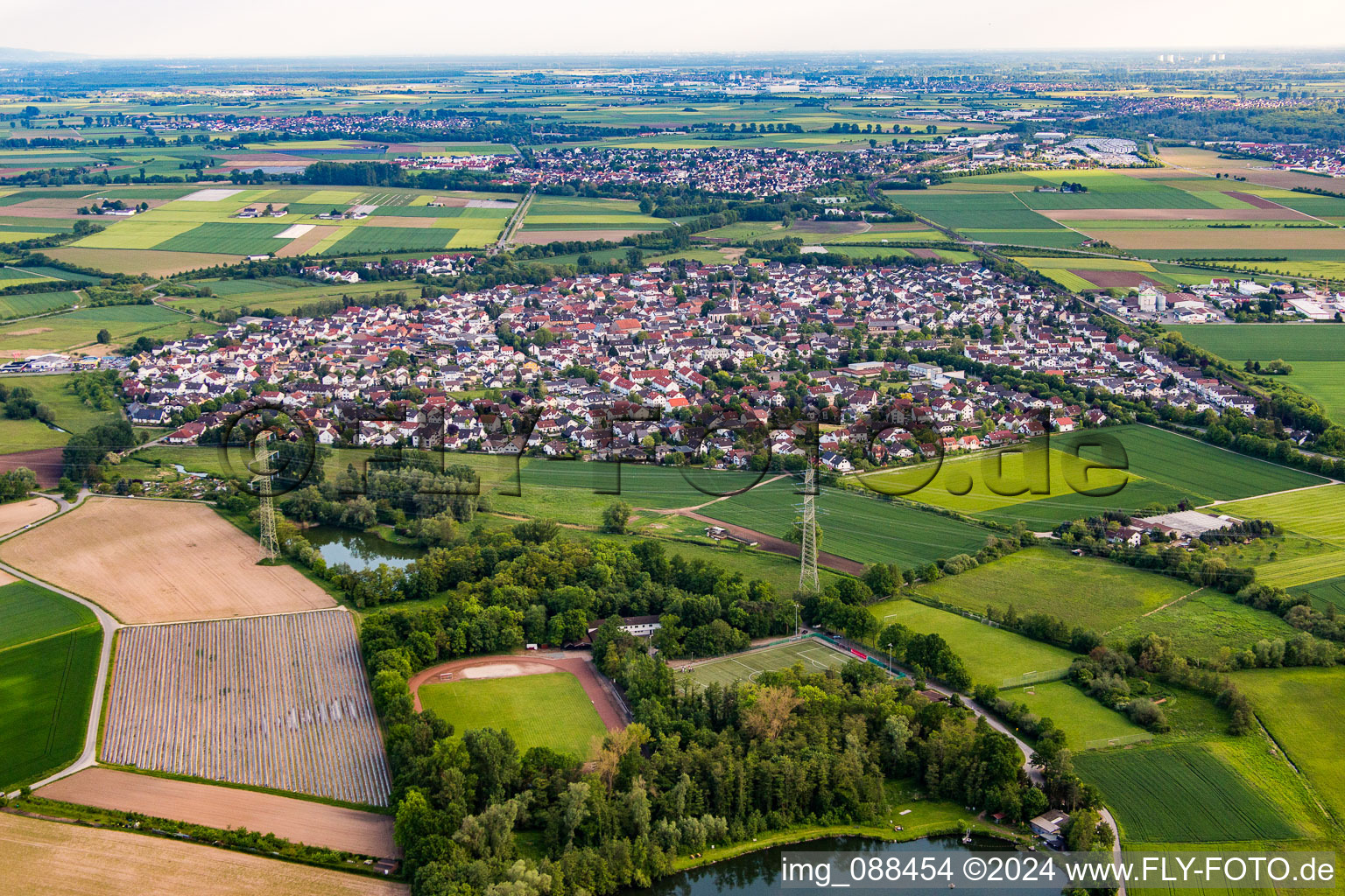 Vue aérienne de Quartier Wolfskehlen in Riedstadt dans le département Hesse, Allemagne