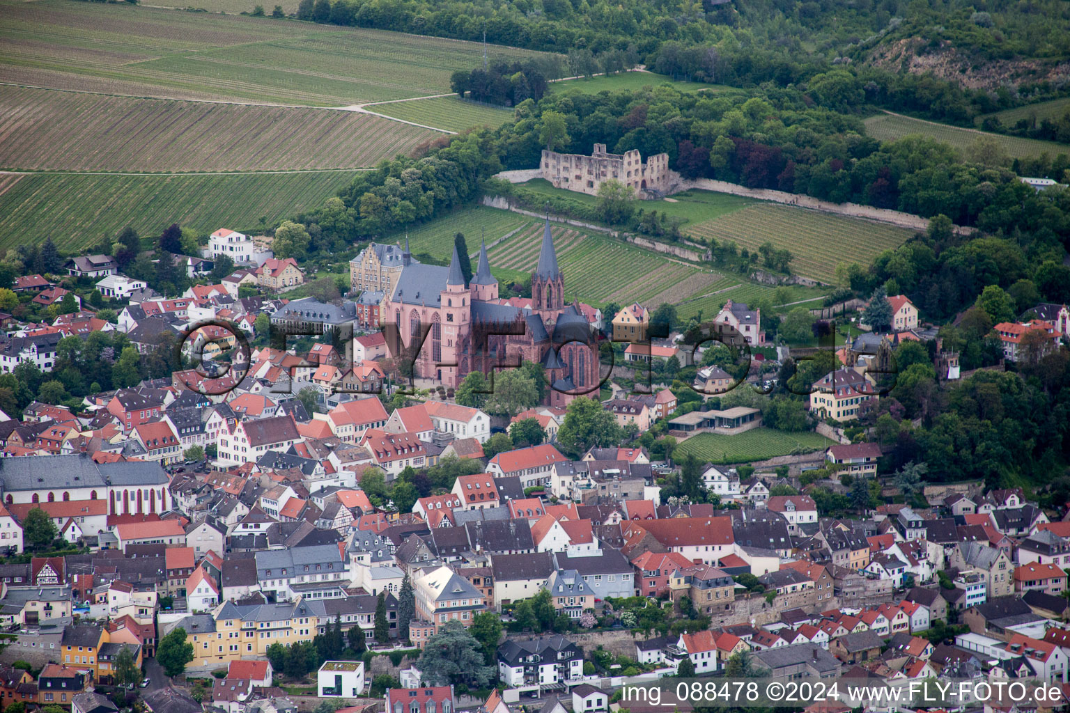 Oppenheim dans le département Rhénanie-Palatinat, Allemagne vue du ciel