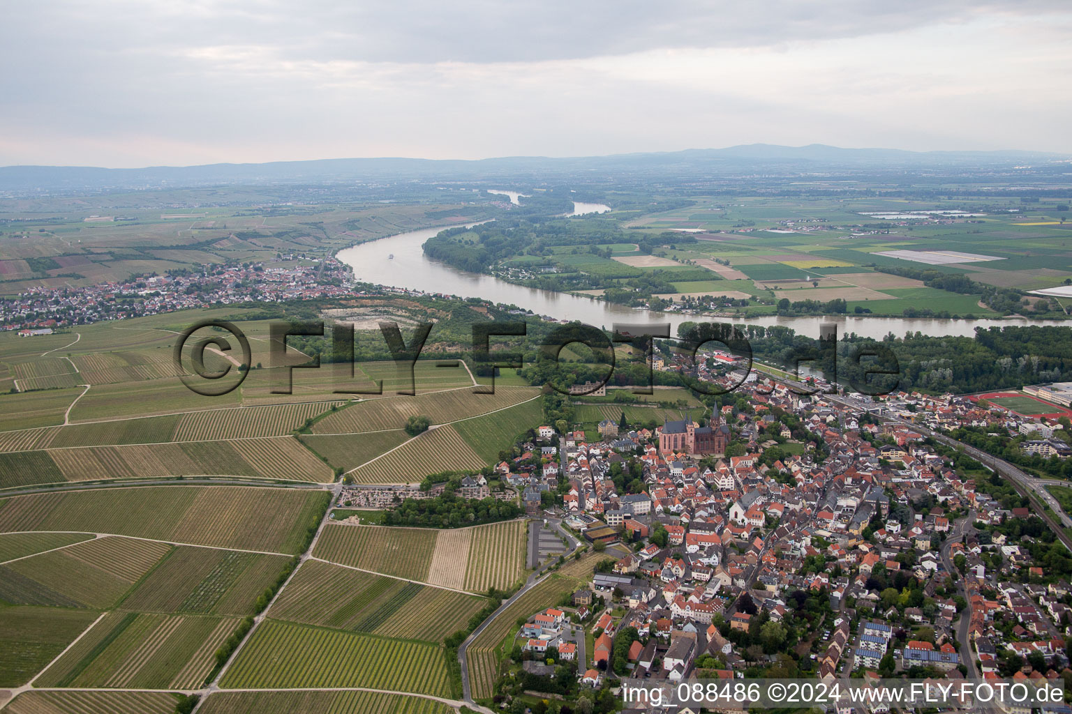 Vue oblique de Oppenheim dans le département Rhénanie-Palatinat, Allemagne