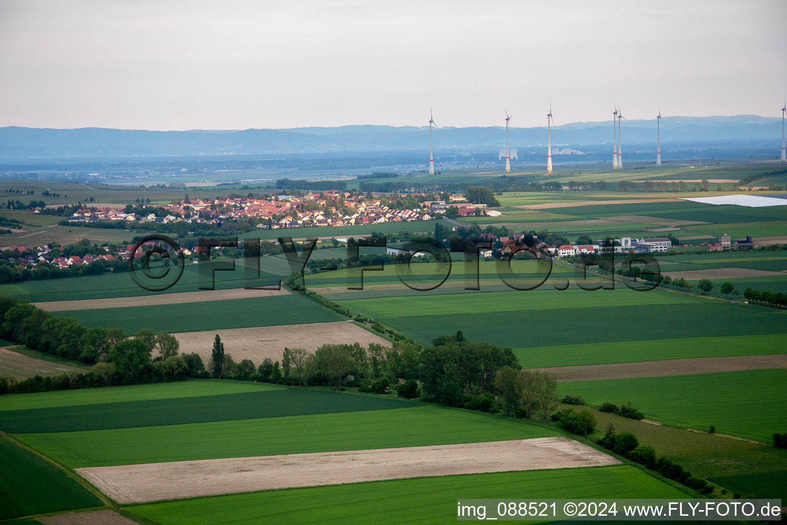 Vue aérienne de Hillesheim dans le département Rhénanie-Palatinat, Allemagne