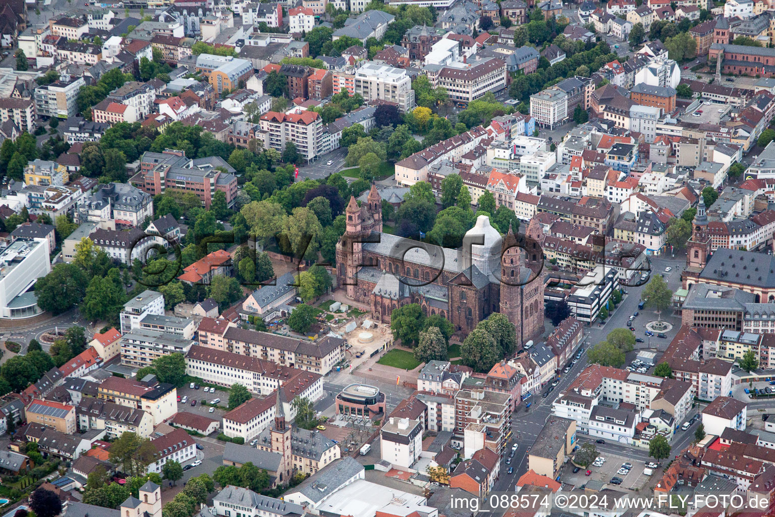 Cathédrale à Worms dans le département Rhénanie-Palatinat, Allemagne d'en haut