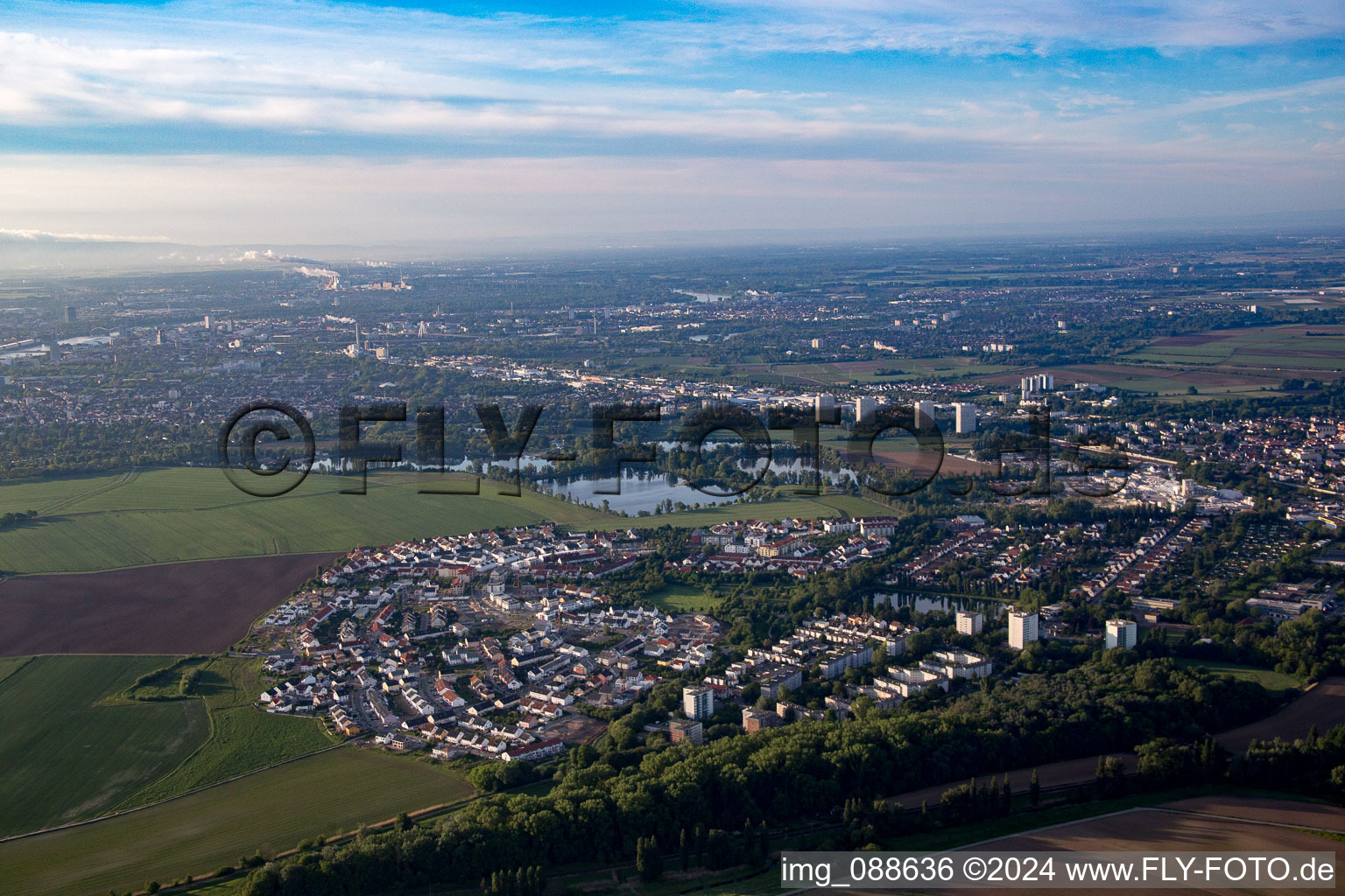 Vue aérienne de Quartier Oggersheim in Ludwigshafen am Rhein dans le département Rhénanie-Palatinat, Allemagne