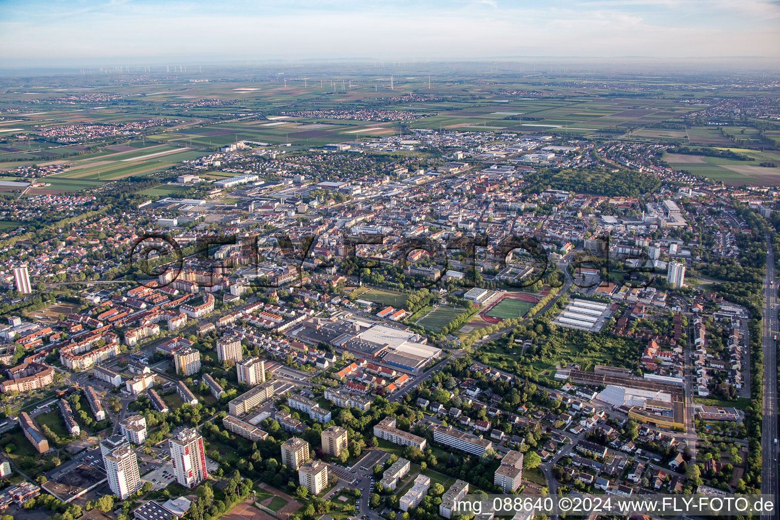 Vue aérienne de Frankenthal dans le département Rhénanie-Palatinat, Allemagne