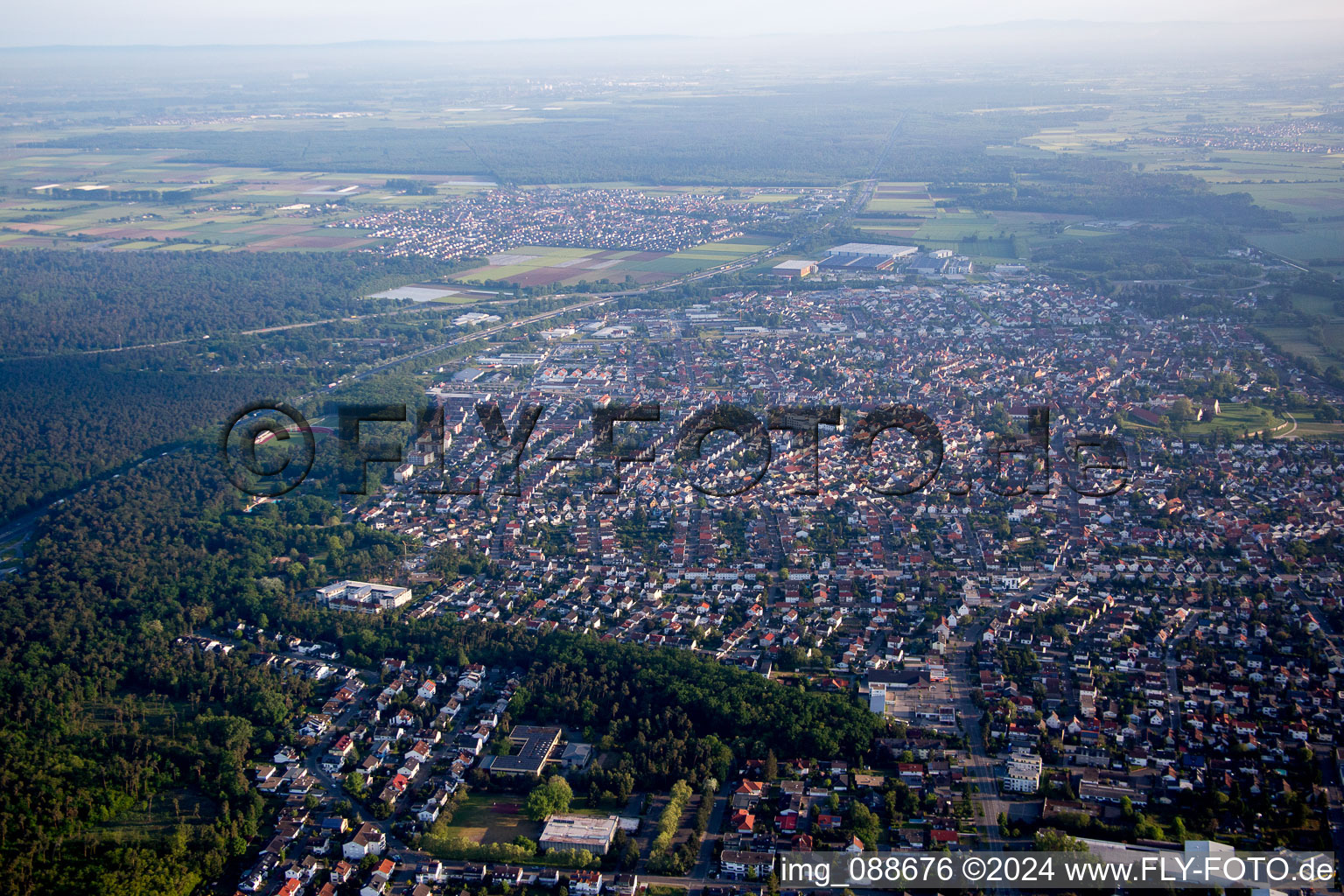 Lorsch dans le département Hesse, Allemagne vue du ciel