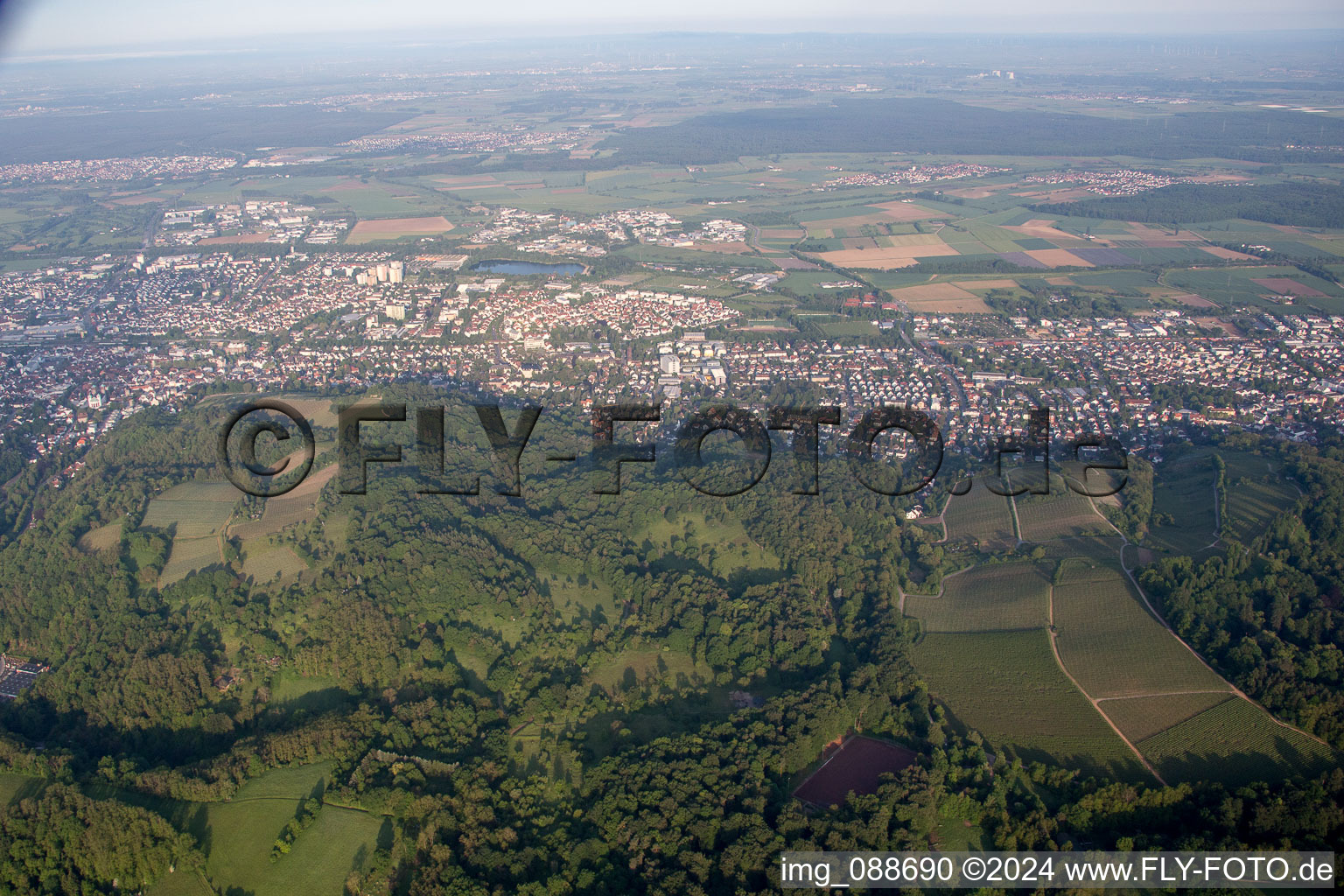 Vue aérienne de De l'est à le quartier Auerbach in Bensheim dans le département Hesse, Allemagne