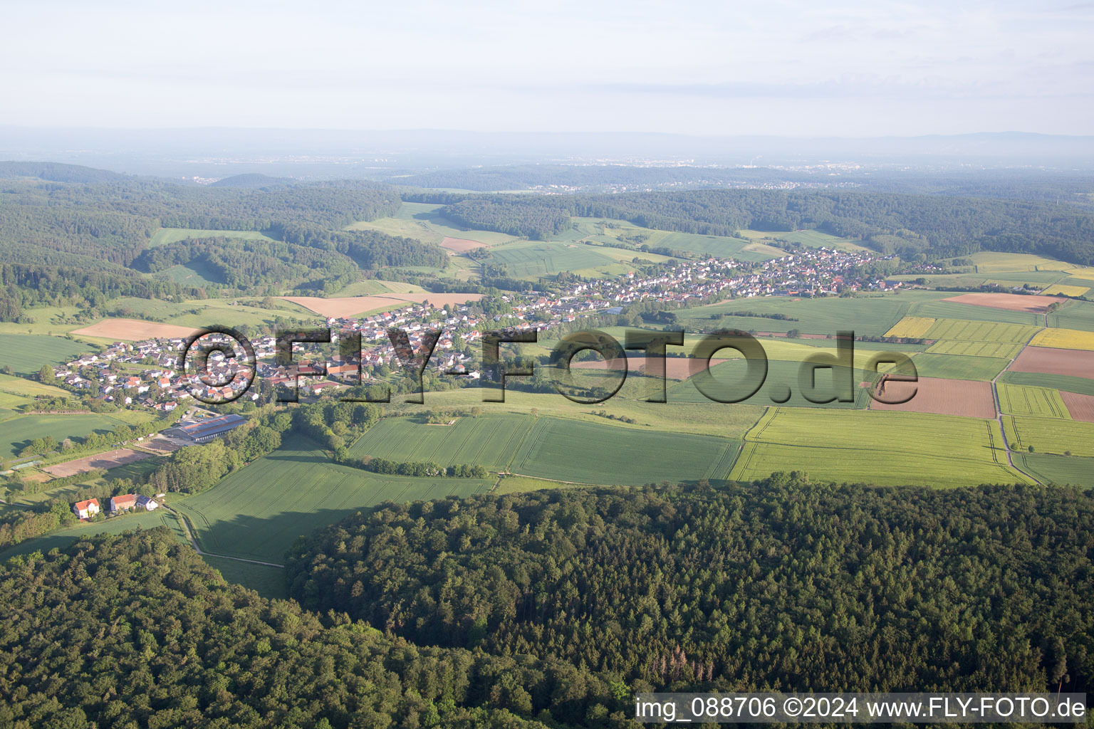 Vue aérienne de Modau dans le département Hesse, Allemagne