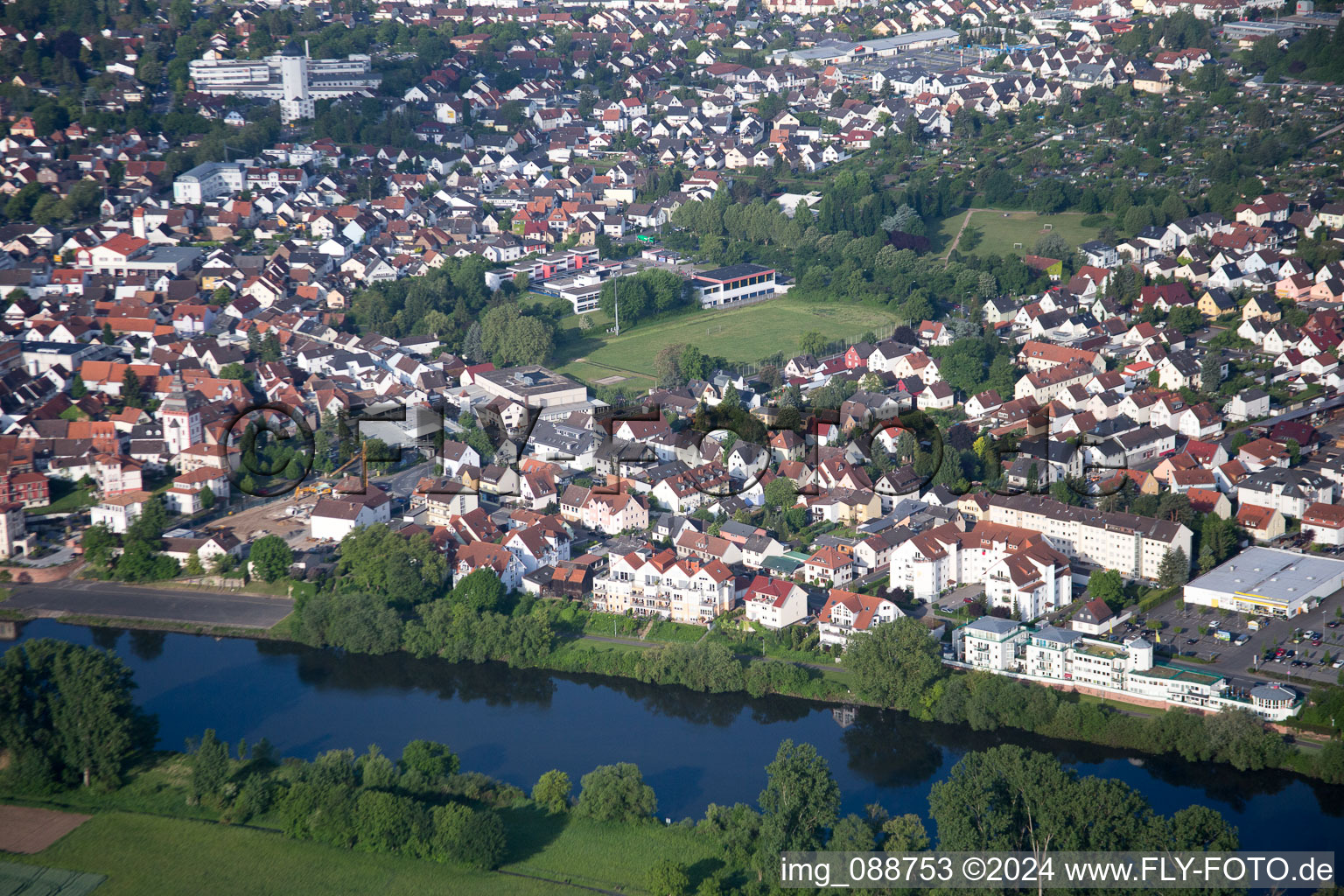 Seligenstadt dans le département Hesse, Allemagne hors des airs