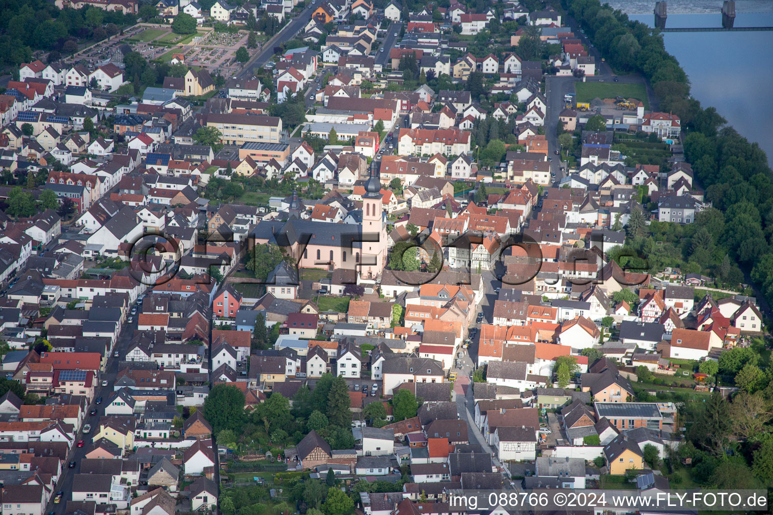 Vue aérienne de Zones riveraines du Main à Klein-Krotzenburg à Großkrotzenburg dans le département Hesse, Allemagne