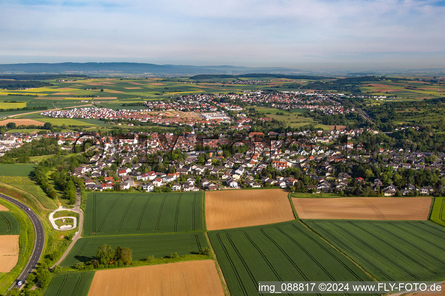 Vue aérienne de Quartier Windecken in Nidderau dans le département Hesse, Allemagne